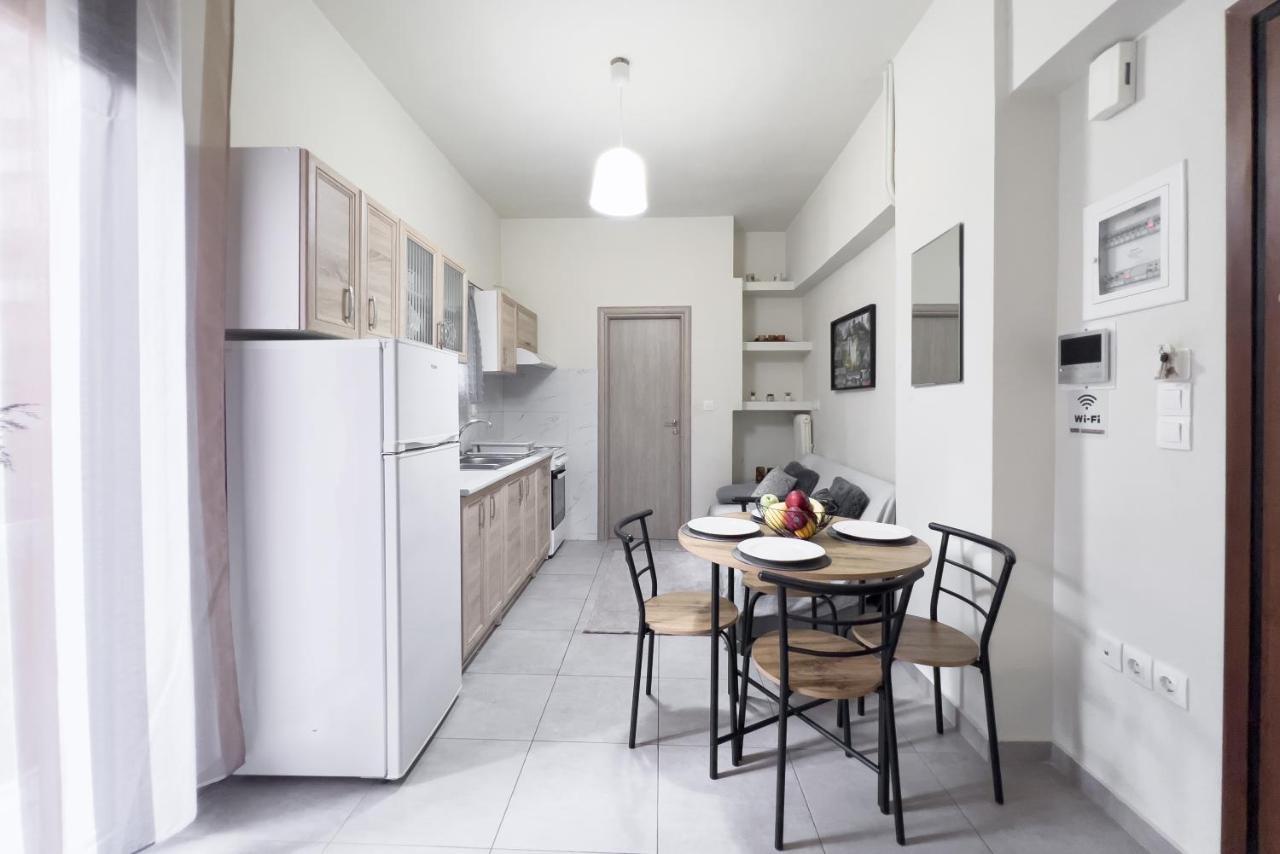 Cozy Cityscape Apartment In Афины Экстерьер фото