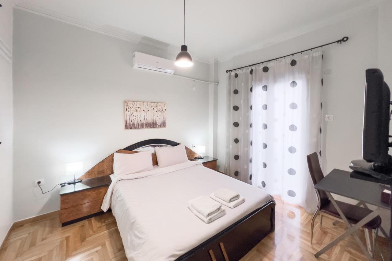 Cozy Cityscape Apartment In Афины Экстерьер фото
